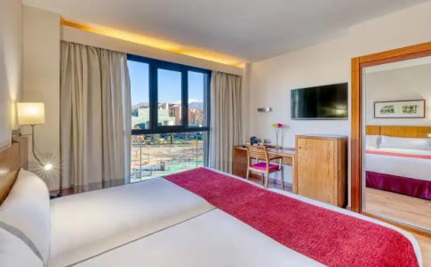 Senator Granada - 44