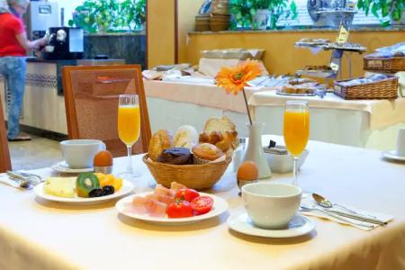 Senator Granada - 10