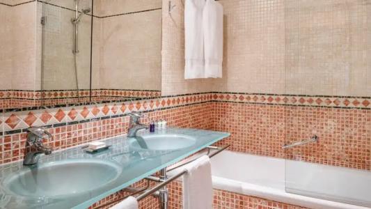 Palacio de Santa Paula, Autograph Collection - 103