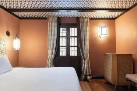 Palacio de Santa Paula, Autograph Collection - 117