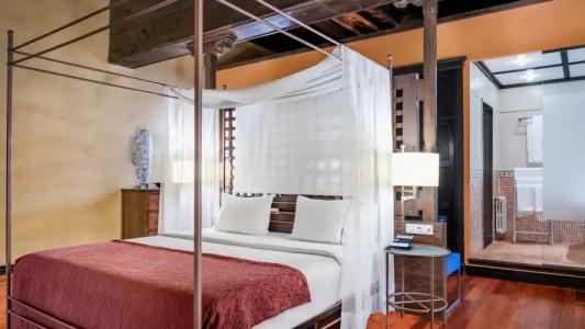 Palacio de Santa Paula, Autograph Collection - 132