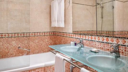 Palacio de Santa Paula, Autograph Collection - 130