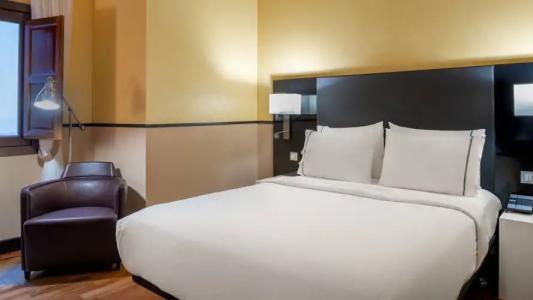 Palacio de Santa Paula, Autograph Collection - 120