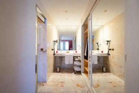 Best Western Premier CMC Girona - 86