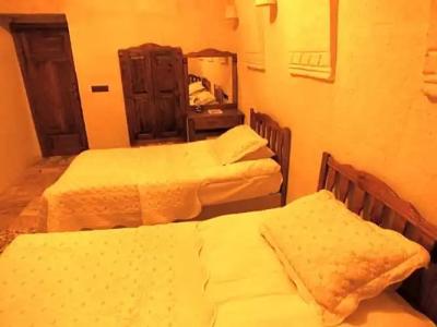 Dilek Tepesi Cave - 25