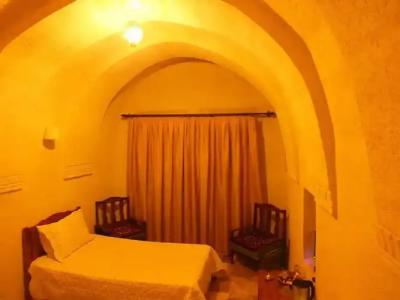 Dilek Tepesi Cave - 18