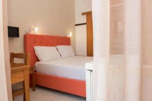 Nikos Rooms, Paleochora