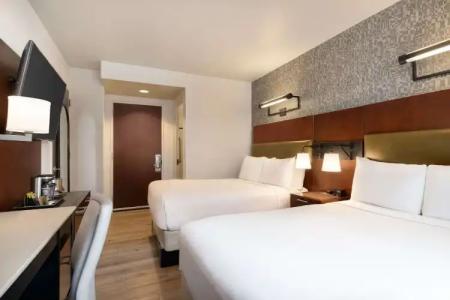 DoubleTree by Hilton New York Downtown - 9