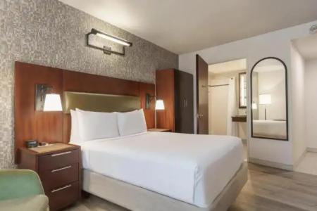 DoubleTree by Hilton New York Downtown - 54