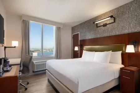 DoubleTree by Hilton New York Downtown - 44