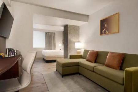 DoubleTree by Hilton New York Downtown - 14