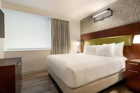 DoubleTree by Hilton New York Downtown - 4