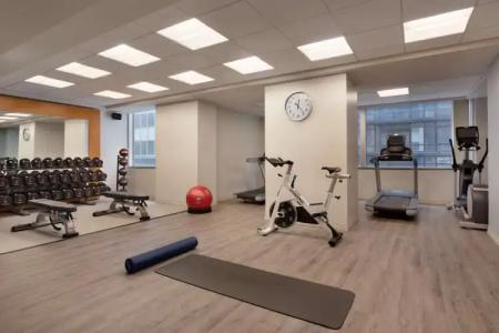 DoubleTree by Hilton New York Downtown - 27