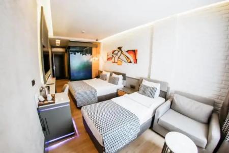 Laren Family & Spa - Boutique Class - 114