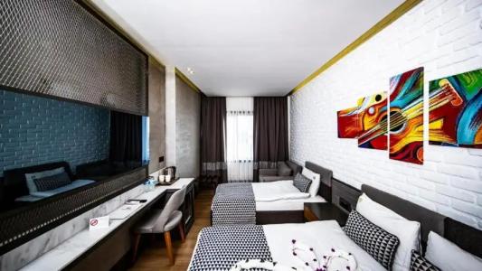 Laren Family & Spa - Boutique Class - 120