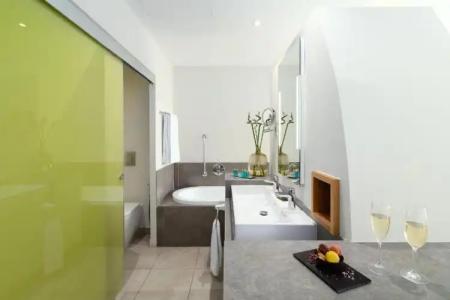 Higuerón Curio Collection by Hilton - 109