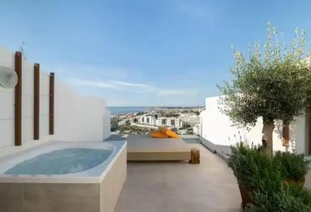 Higuerón Curio Collection by Hilton - 180