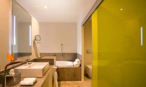 Higuerón Curio Collection by Hilton - 111