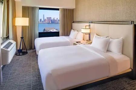 DoubleTree by Hilton & Suites Jersey City - 51