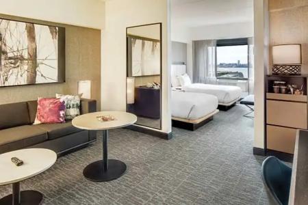 DoubleTree by Hilton & Suites Jersey City - 26