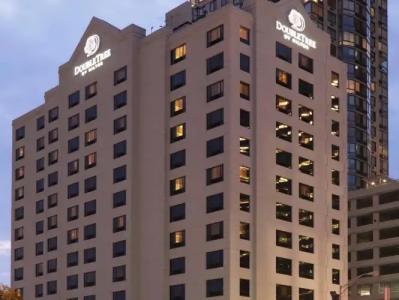 DoubleTree by Hilton & Suites Jersey City