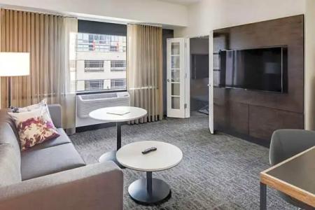 DoubleTree by Hilton & Suites Jersey City - 50