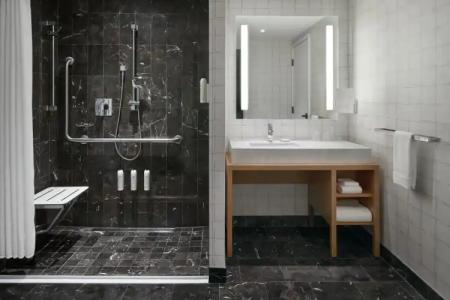 Deltas by Marriott Toronto - 9