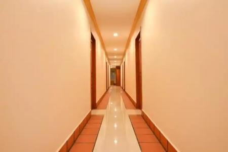 Golden House International - 115