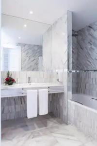 Suites Albayzin Del Mar - 50