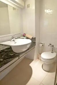 Golden Beach Pattaya - 37