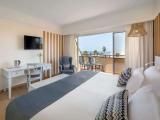 Standard room with partial view