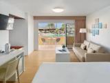 Double room with pool view