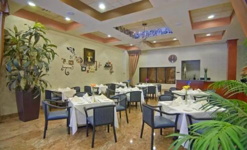 Marco LaGuardia & Suites - 24