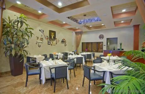 Marco LaGuardia & Suites - 23