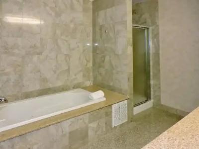 Marco LaGuardia & Suites - 44