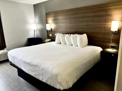 Marco LaGuardia & Suites - 3