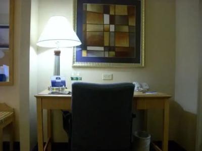 Marco LaGuardia & Suites - 50