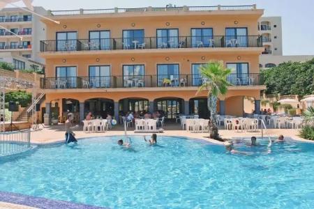 HSM Regana - Adults only - 16