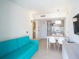 1 Bedroom Apartment with sea view