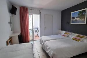 Hotel S'Aguarda, Cadaques