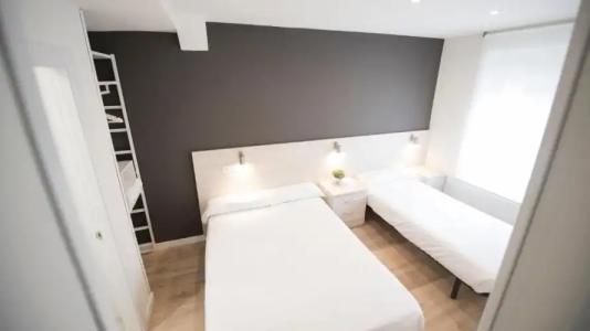 Happy Hostal Carrales - 28