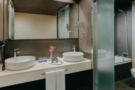 Hesperia Bilbao - 40