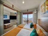 Junior Suite with pool view