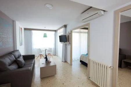 Flamingo Beach Resort - Adults Recommended - 4