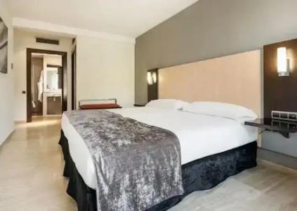 Ilunion Almirante - 111