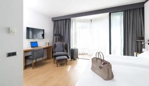 Guitart Grand Passage - 37