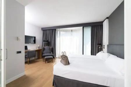 Guitart Grand Passage - 82