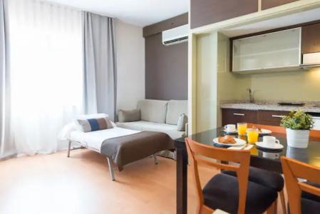 ApartSenator Barcelona - 4