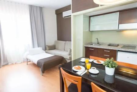 ApartSenator Barcelona - 24