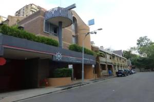 Mariners Court Hotel